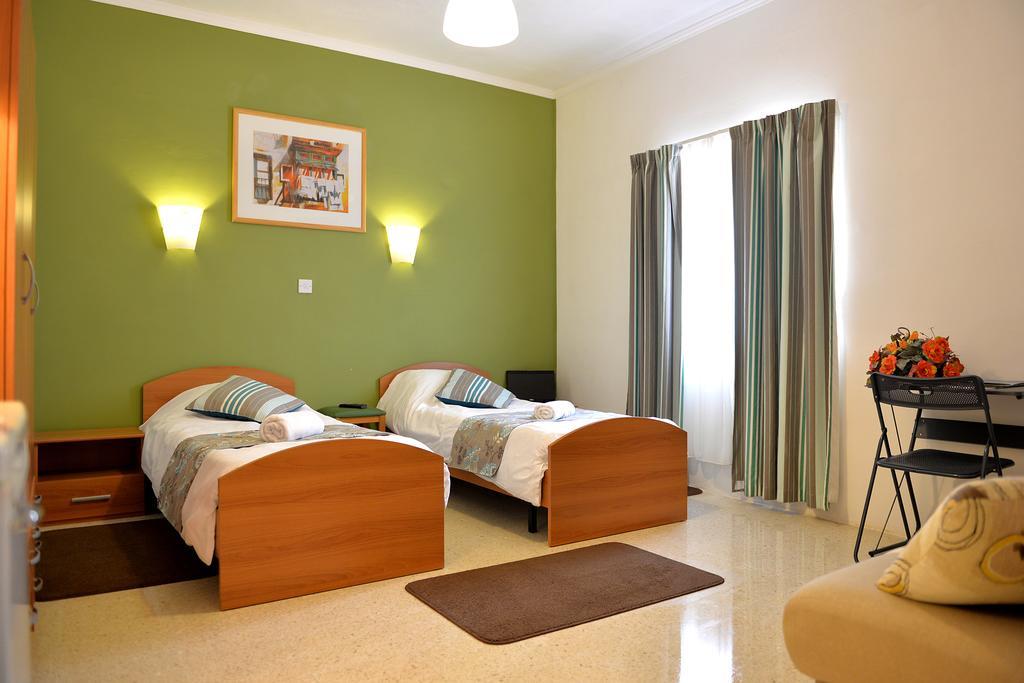 Sunstone Boutique Guest House Buġibba Dış mekan fotoğraf