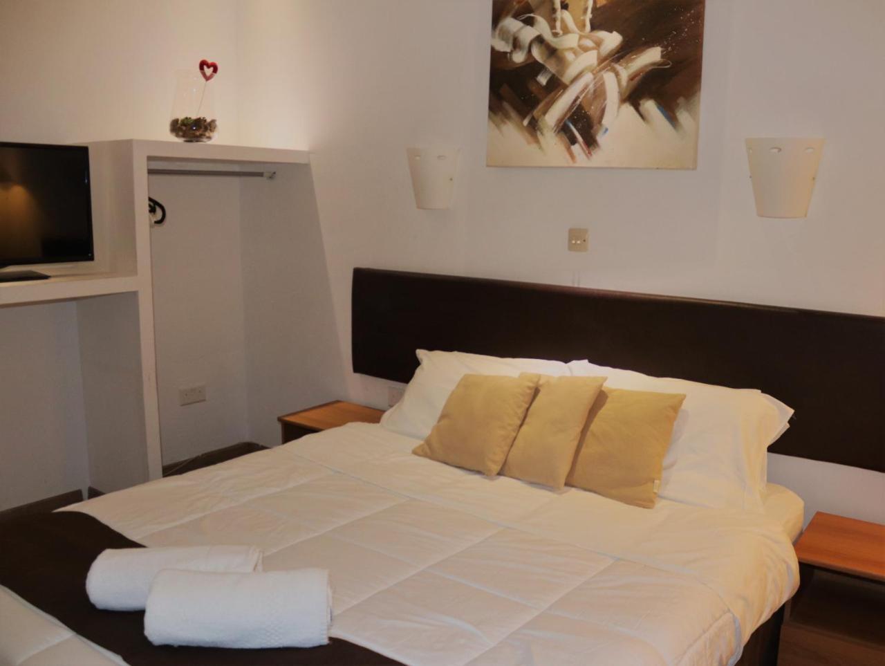 Sunstone Boutique Guest House Buġibba Dış mekan fotoğraf