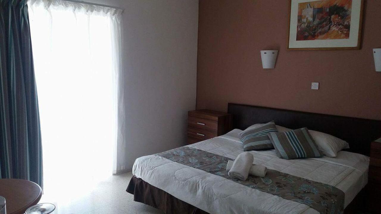 Sunstone Boutique Guest House Buġibba Oda fotoğraf