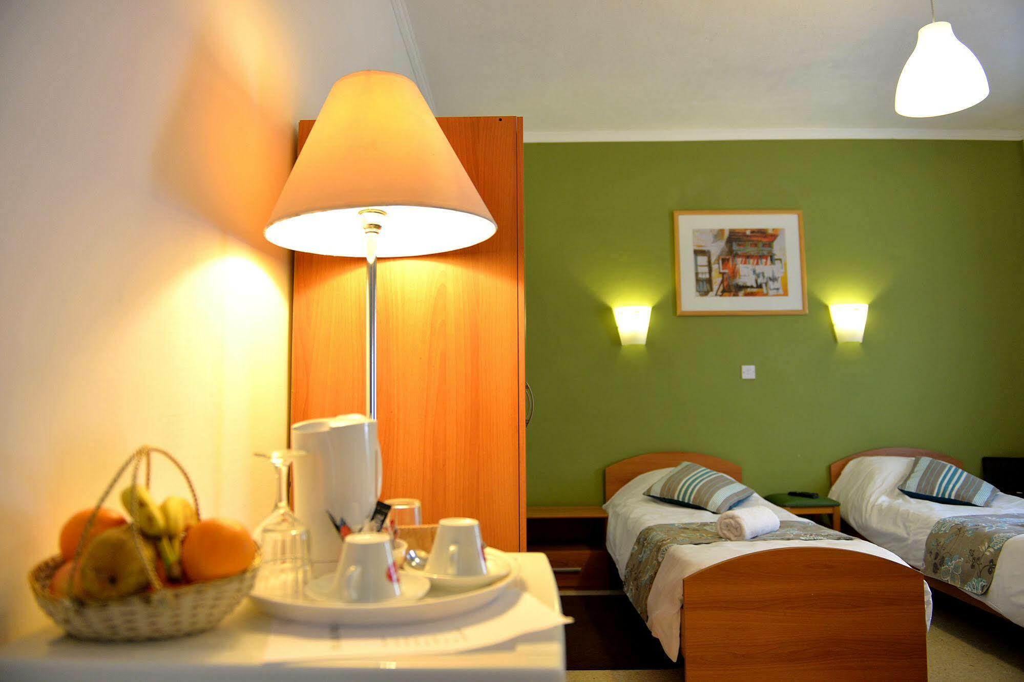 Sunstone Boutique Guest House Buġibba Dış mekan fotoğraf