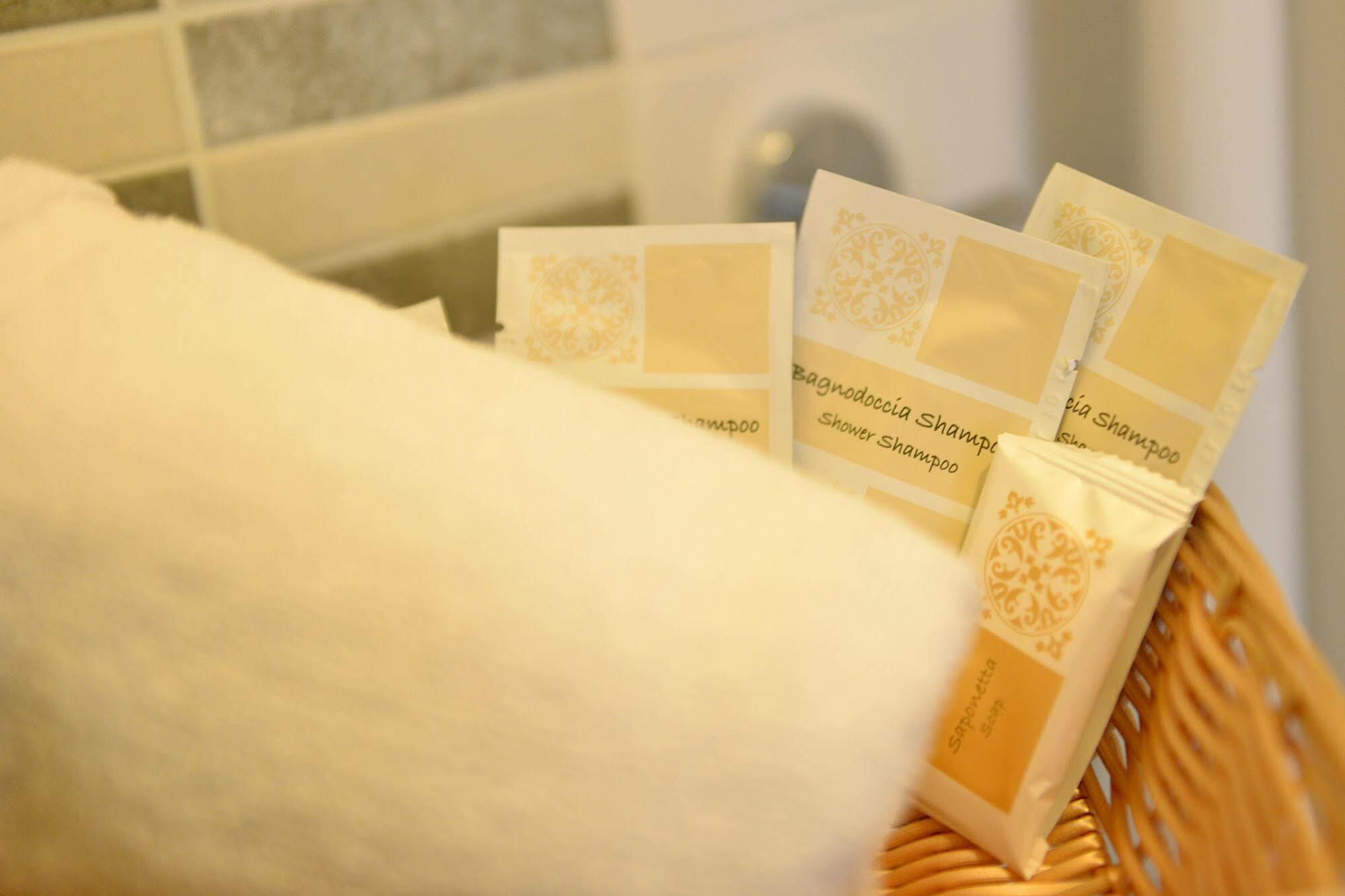 Sunstone Boutique Guest House Buġibba Dış mekan fotoğraf