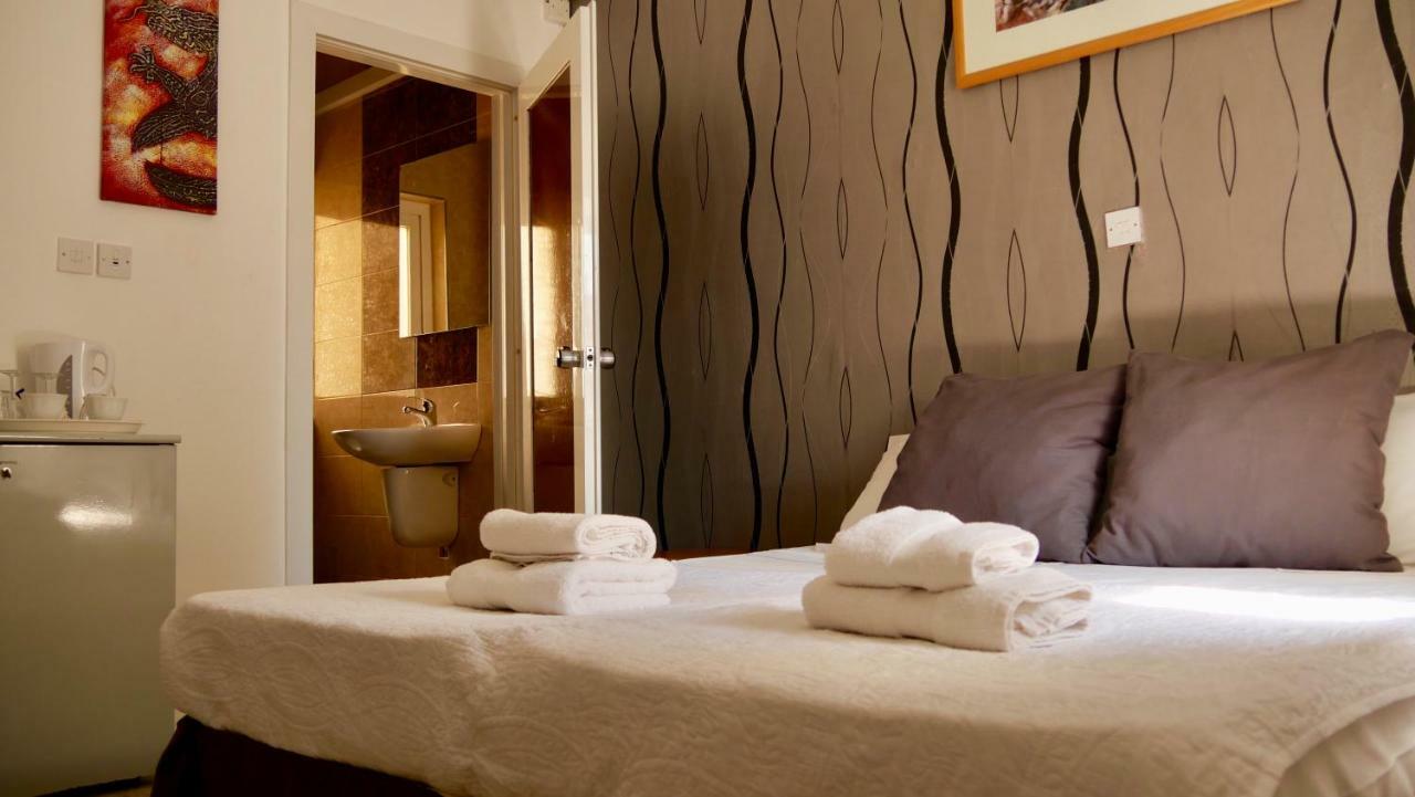 Sunstone Boutique Guest House Buġibba Dış mekan fotoğraf